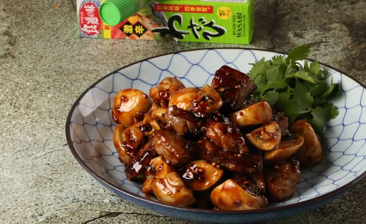 芥末和牛粒Flash Fried Diced Wagyu Steak w Wasabi Sauce